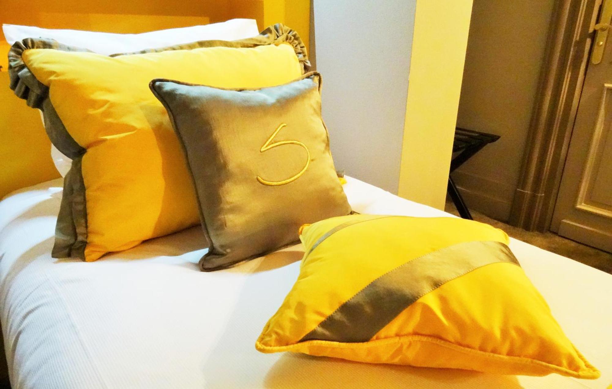 Le Stelsia Resort Saint-Sylvestre-sur-Lot Стая снимка