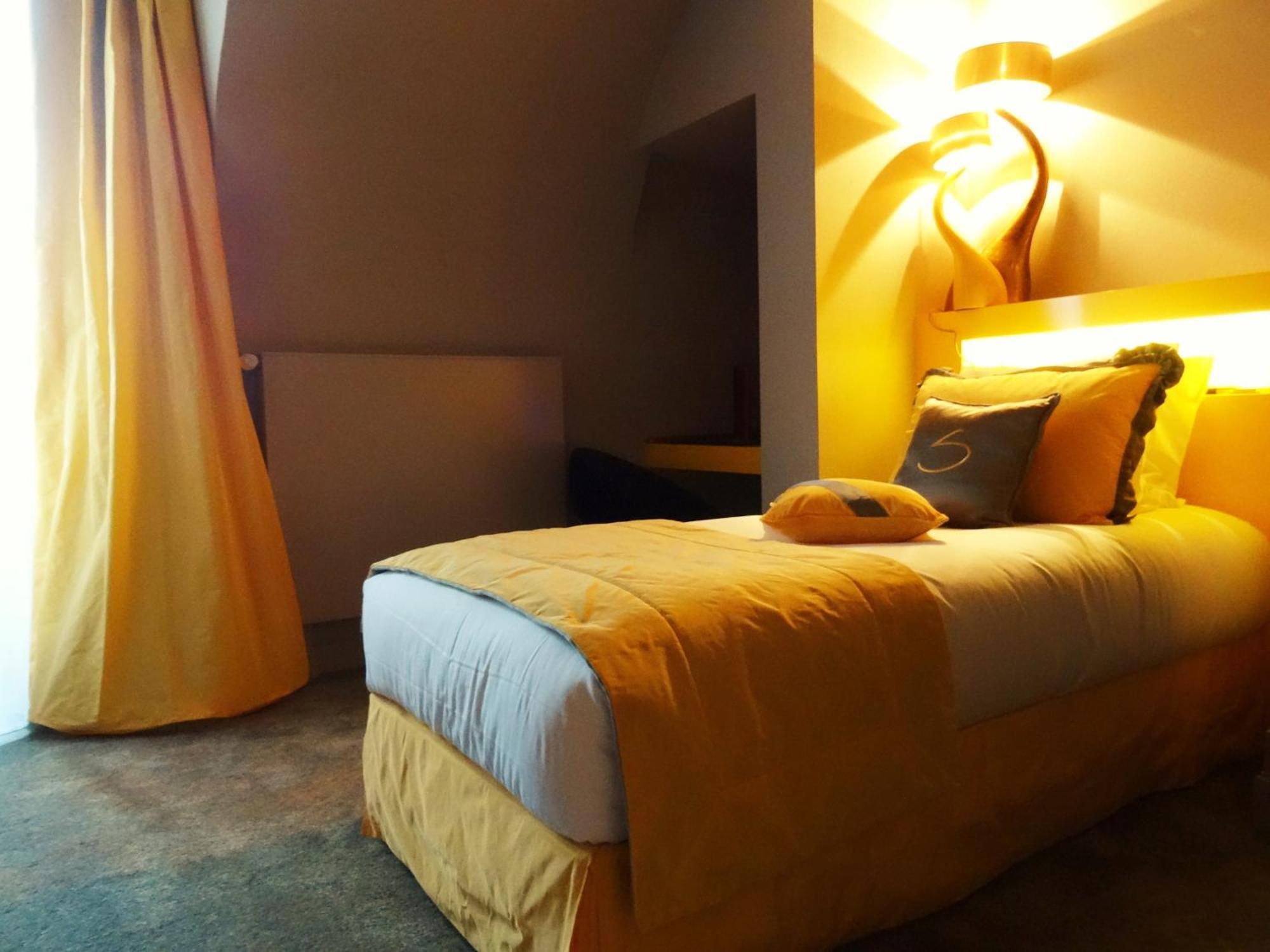 Le Stelsia Resort Saint-Sylvestre-sur-Lot Стая снимка