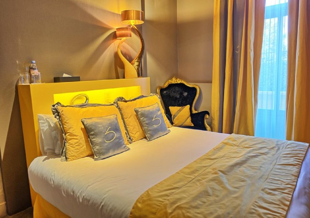 Le Stelsia Resort Saint-Sylvestre-sur-Lot Екстериор снимка