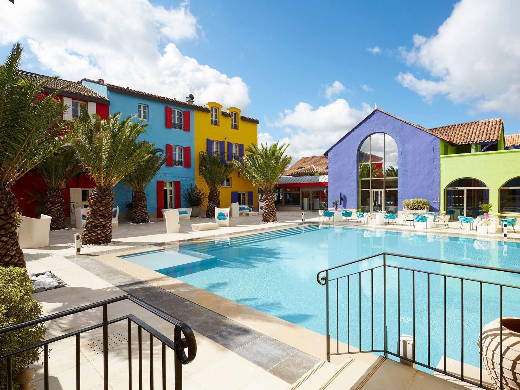 Le Stelsia Resort Saint-Sylvestre-sur-Lot Екстериор снимка